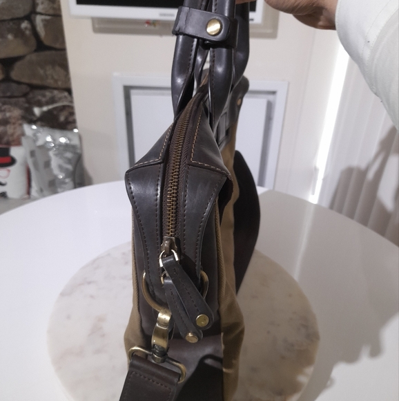 Danier mens handbag/laptop bag - I will throw the other bag for free with it. - Picture 6 of 7